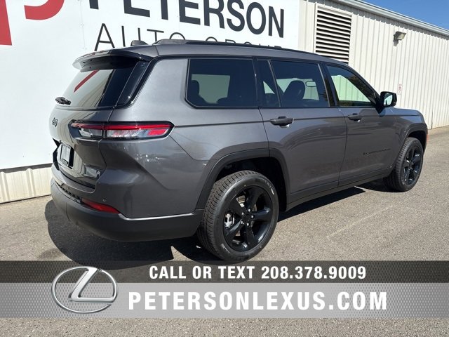 Used 2023 Jeep Grand Cherokee L Laredo image 3