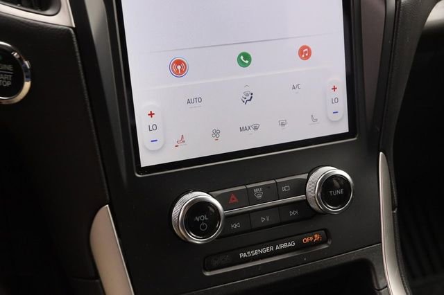 Used 2024 Ford Edge SEL image 17