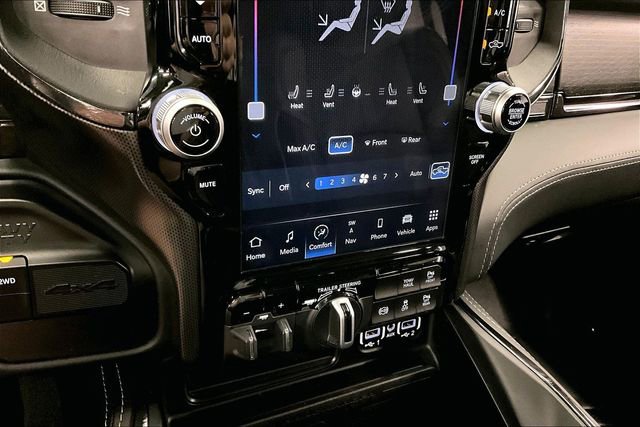 Used 2024 RAM 2500 Limited image 38