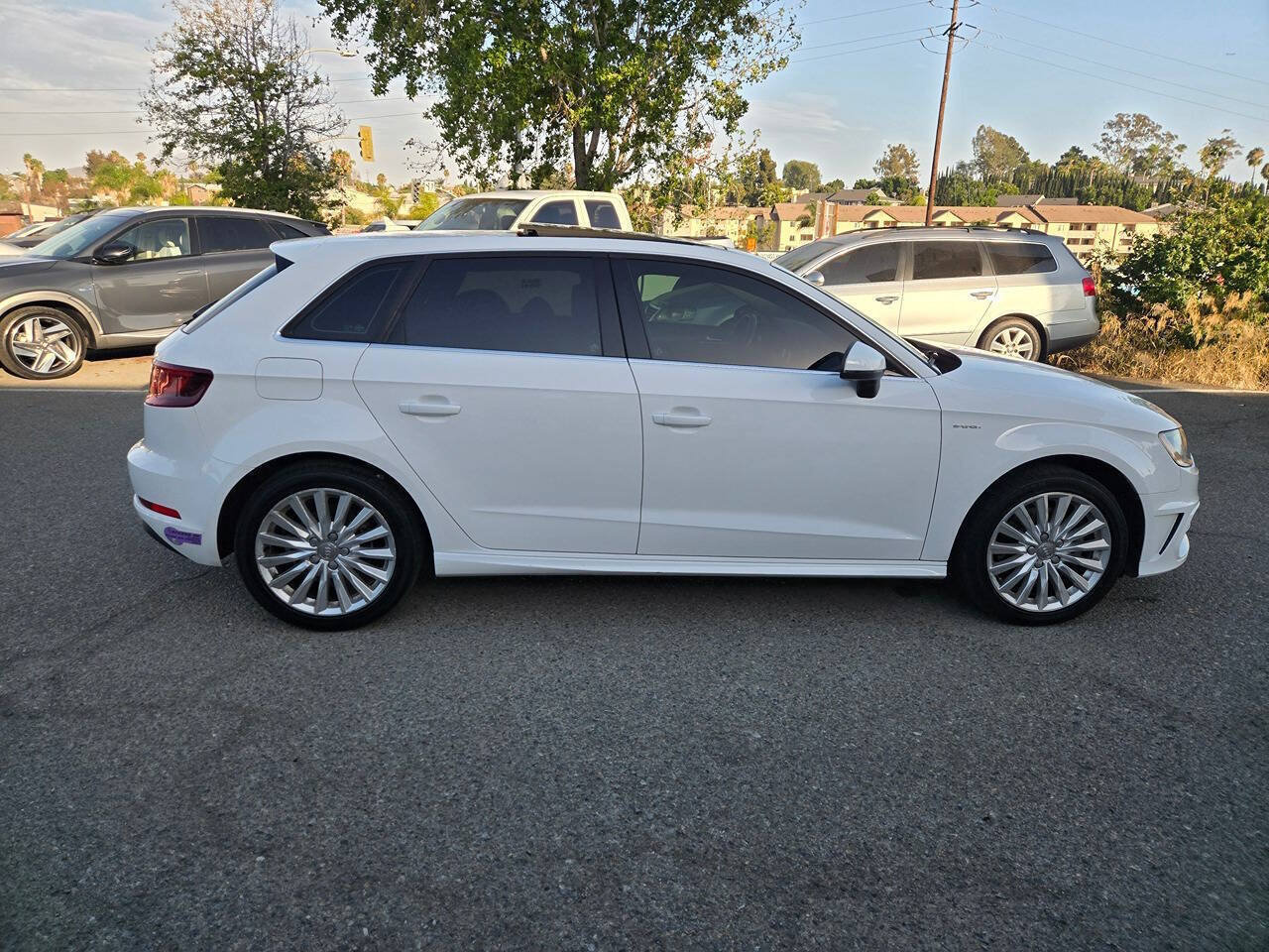 Used 2016 Audi A3 e-tron Premium Plus w/ Premium Plus Package FWD image 19
