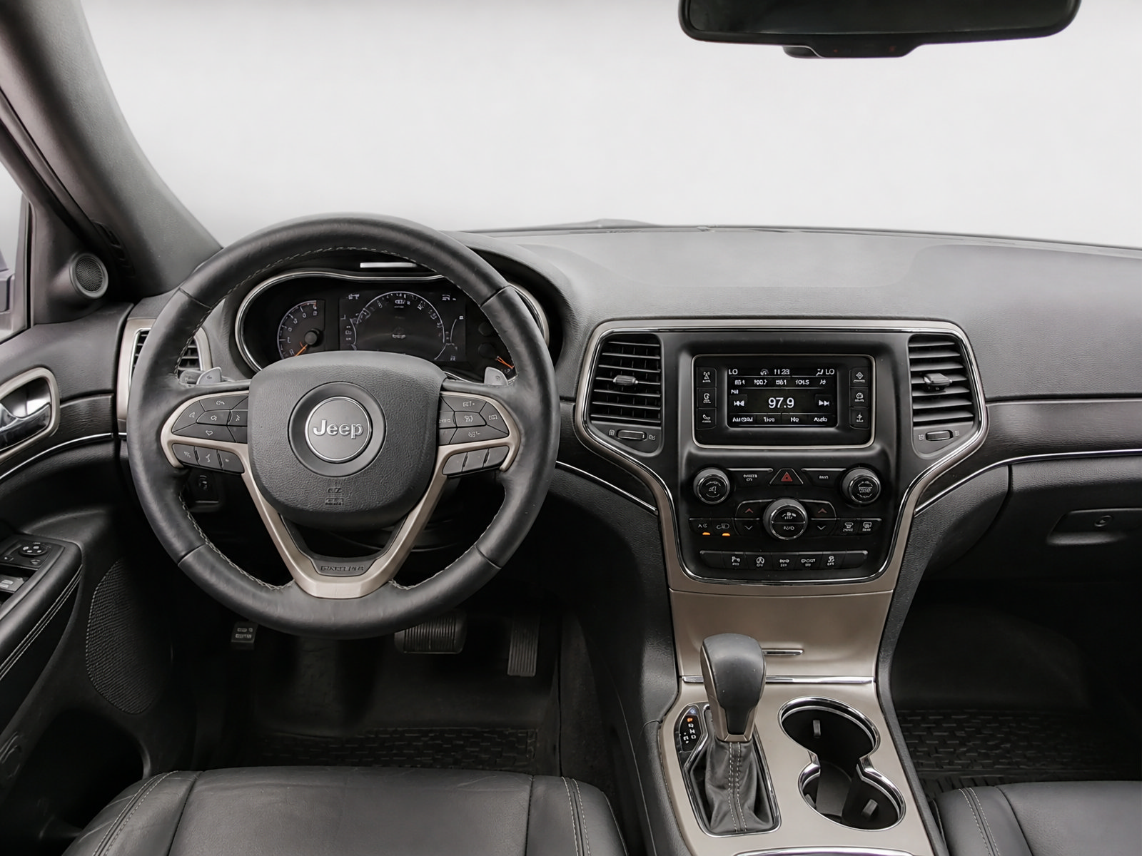 Used 2016 Jeep Grand Cherokee Limited AWD/4WD image 26