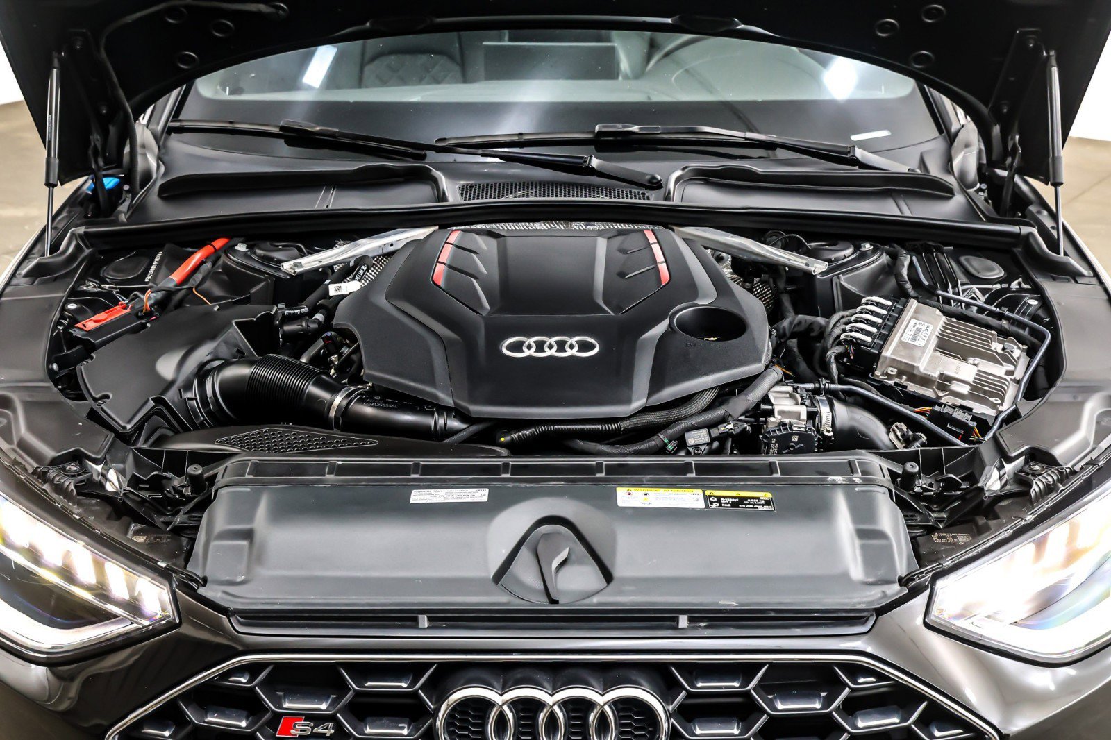 Used 2023 Audi S4 Premium Plus w/ Premium Plus Package image 11