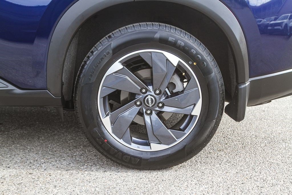Certified 2024 Nissan Rogue SV w/ SV Premium Package FWD image 10