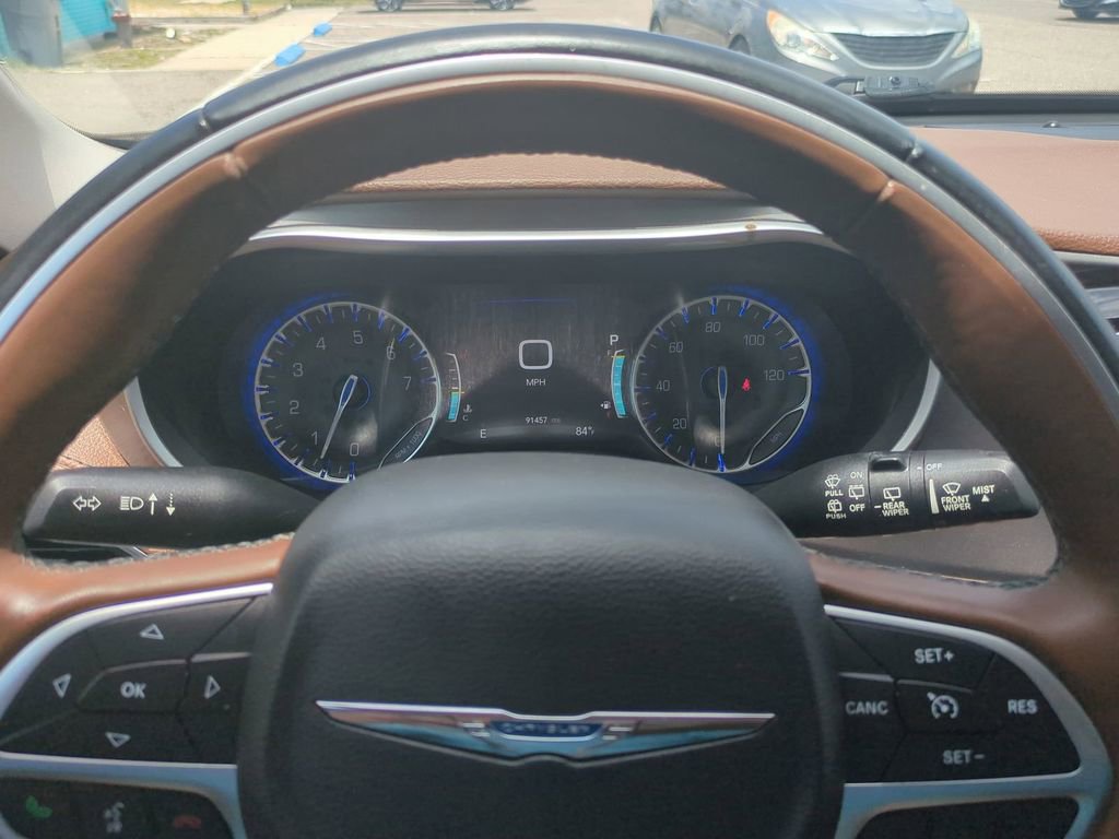 Used 2017 Chrysler Pacifica Limited FWD image 35