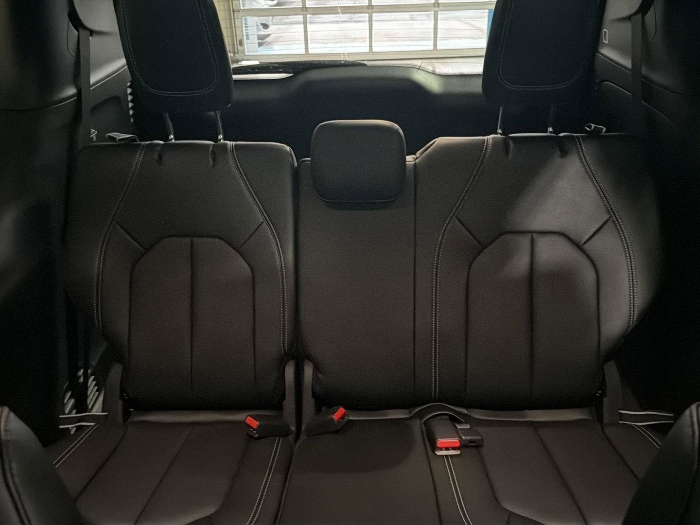 New 2026 Chrysler Pacifica Select image 15