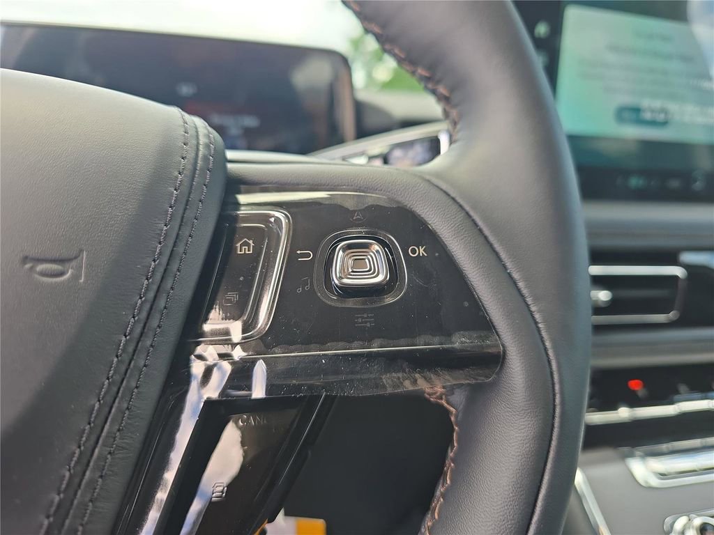 New 2026 Lincoln Aviator AWD image 22