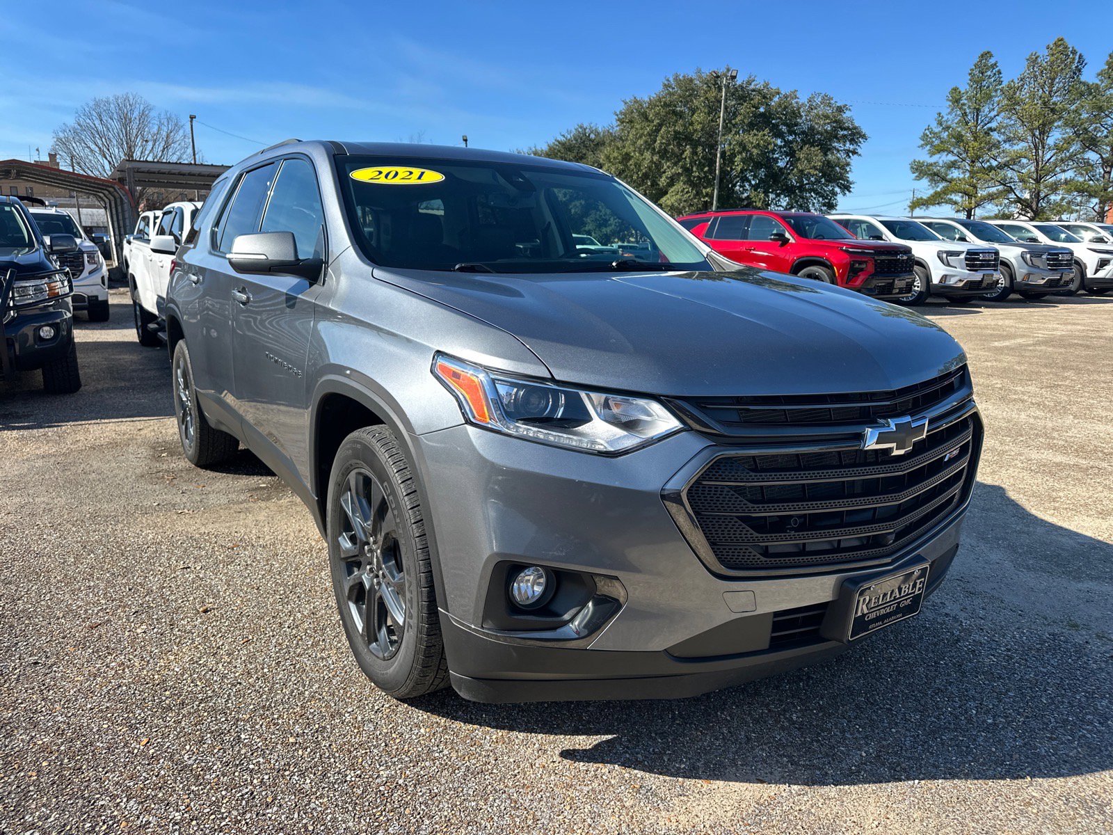 Used 2021 Chevrolet Traverse RS image 2