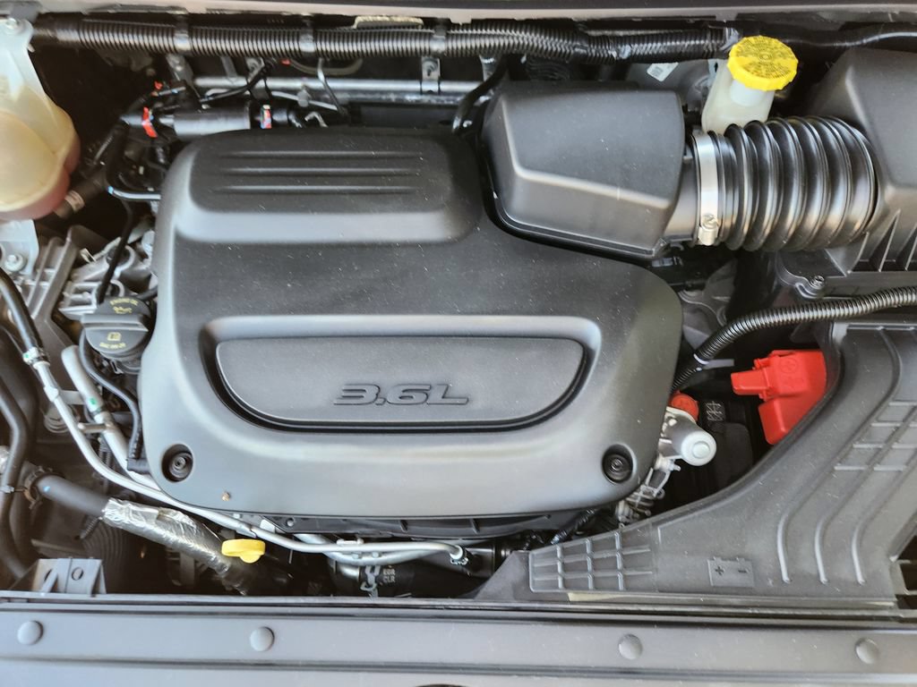 Used 2022 Chrysler Pacifica Touring-L FWD image 20
