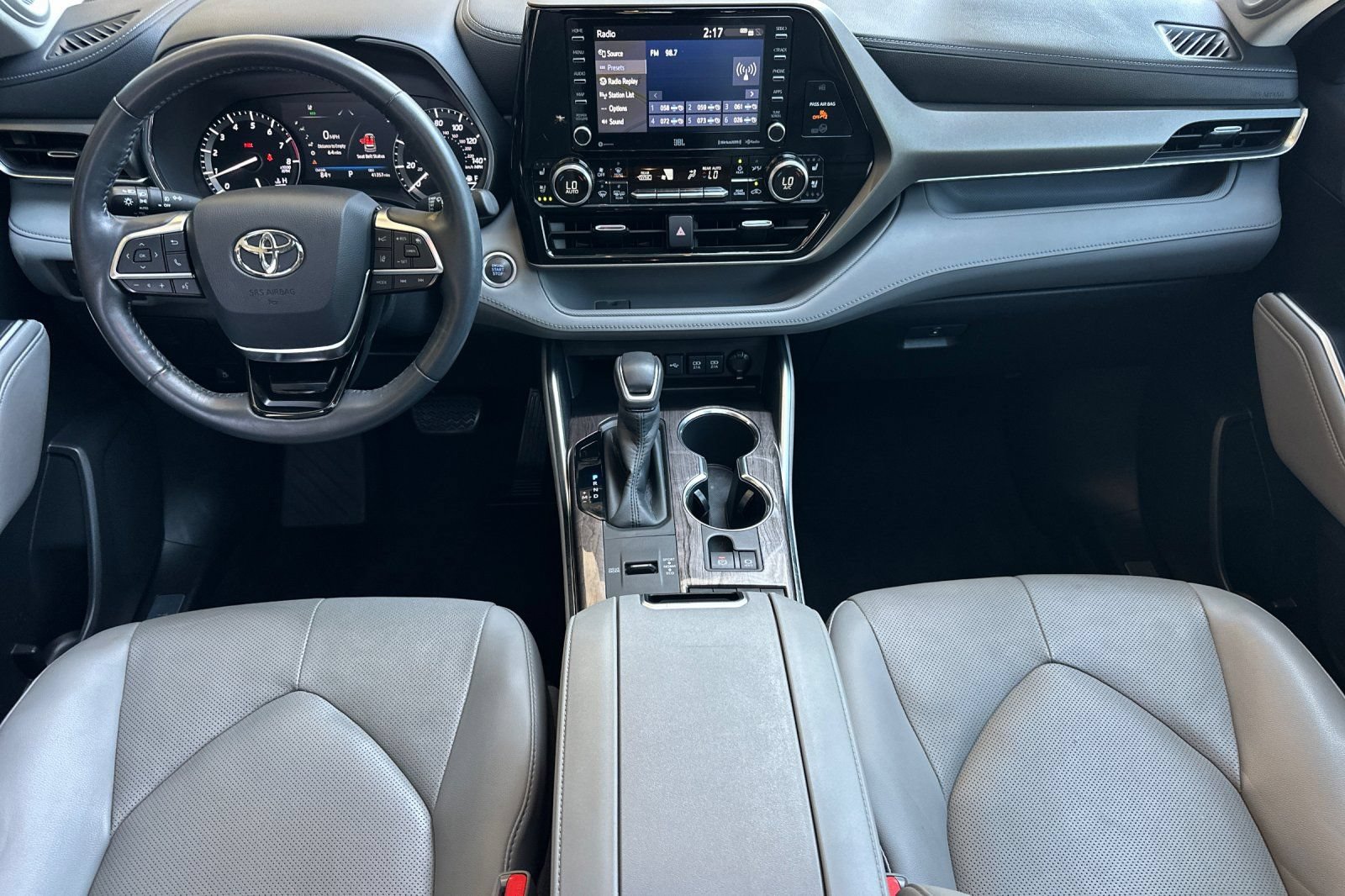 Used 2020 Toyota Highlander Limited FWD image 13