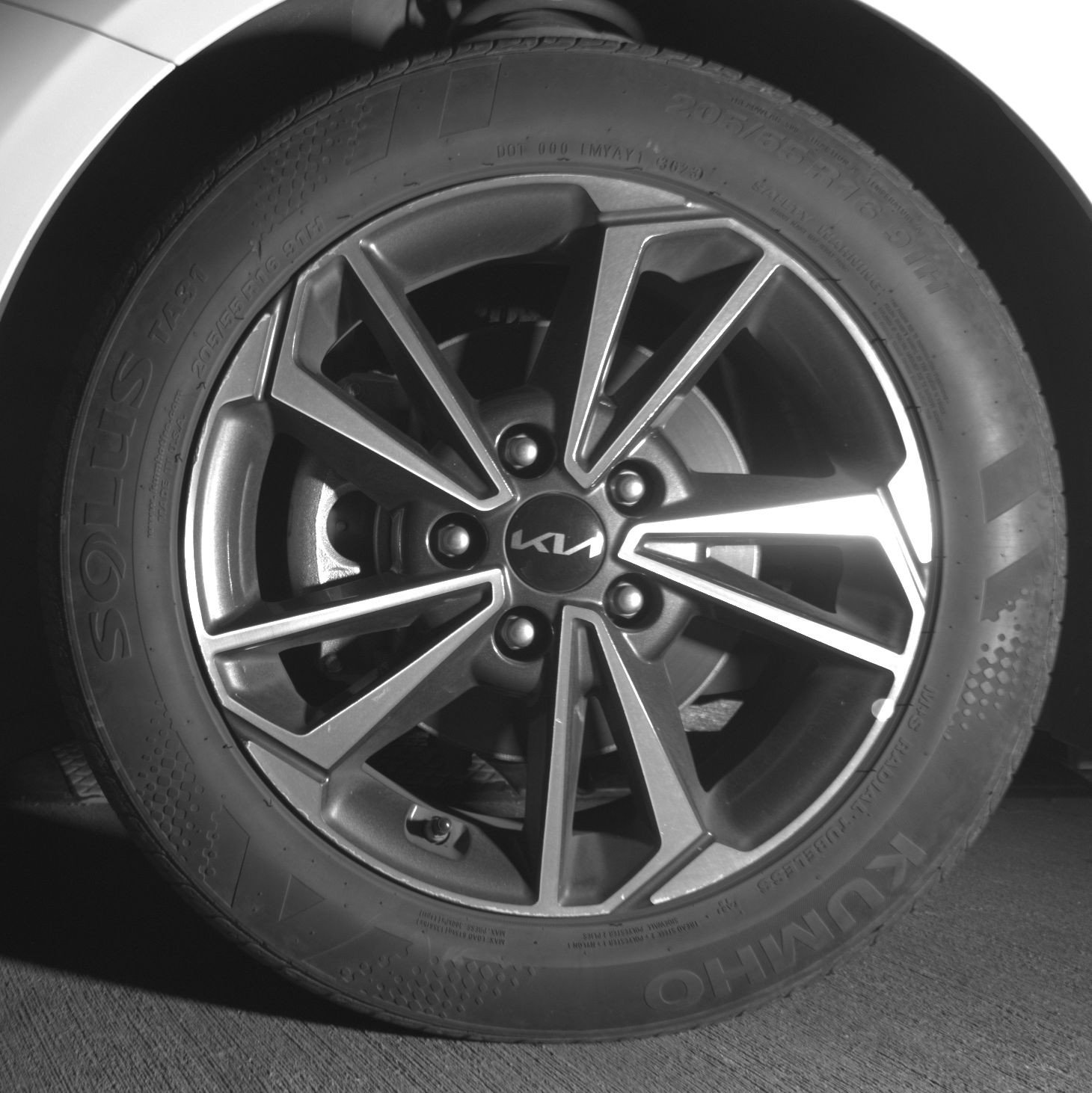 Used 2024 Kia Forte LXS image 17