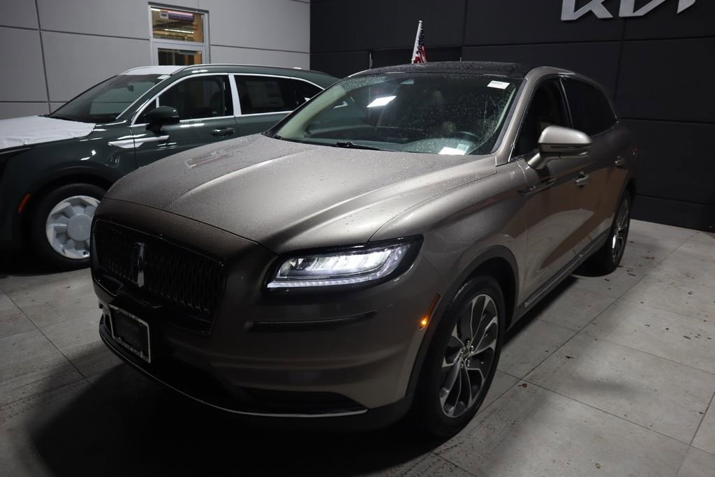 Used 2021 Lincoln Nautilus Reserve image 7