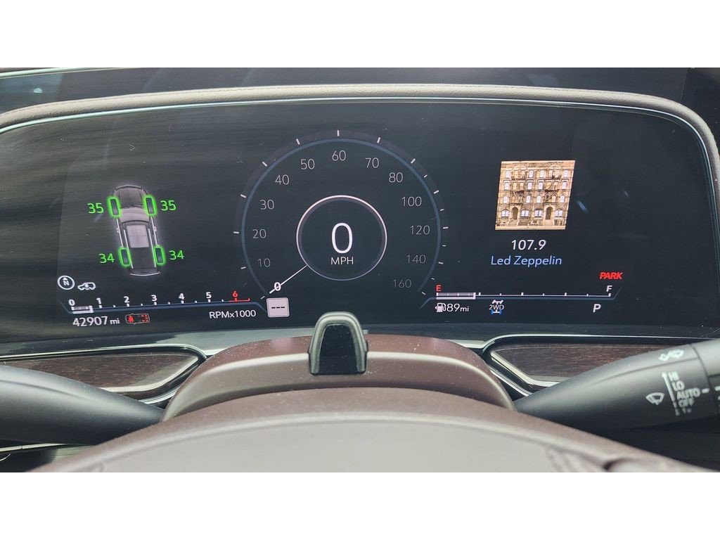 Certified 2023 Cadillac Escalade Premium Luxury Platinum w/ LPO, Radiant Package image 26