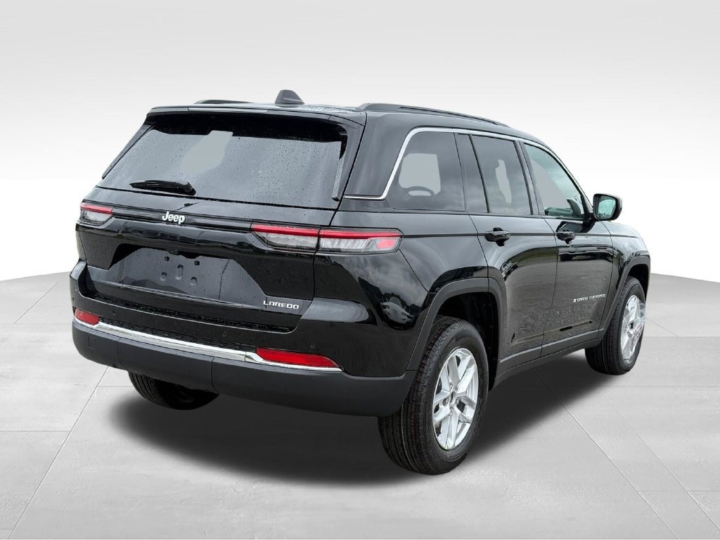 New 2026 Jeep Grand Cherokee Laredo RWD image 27