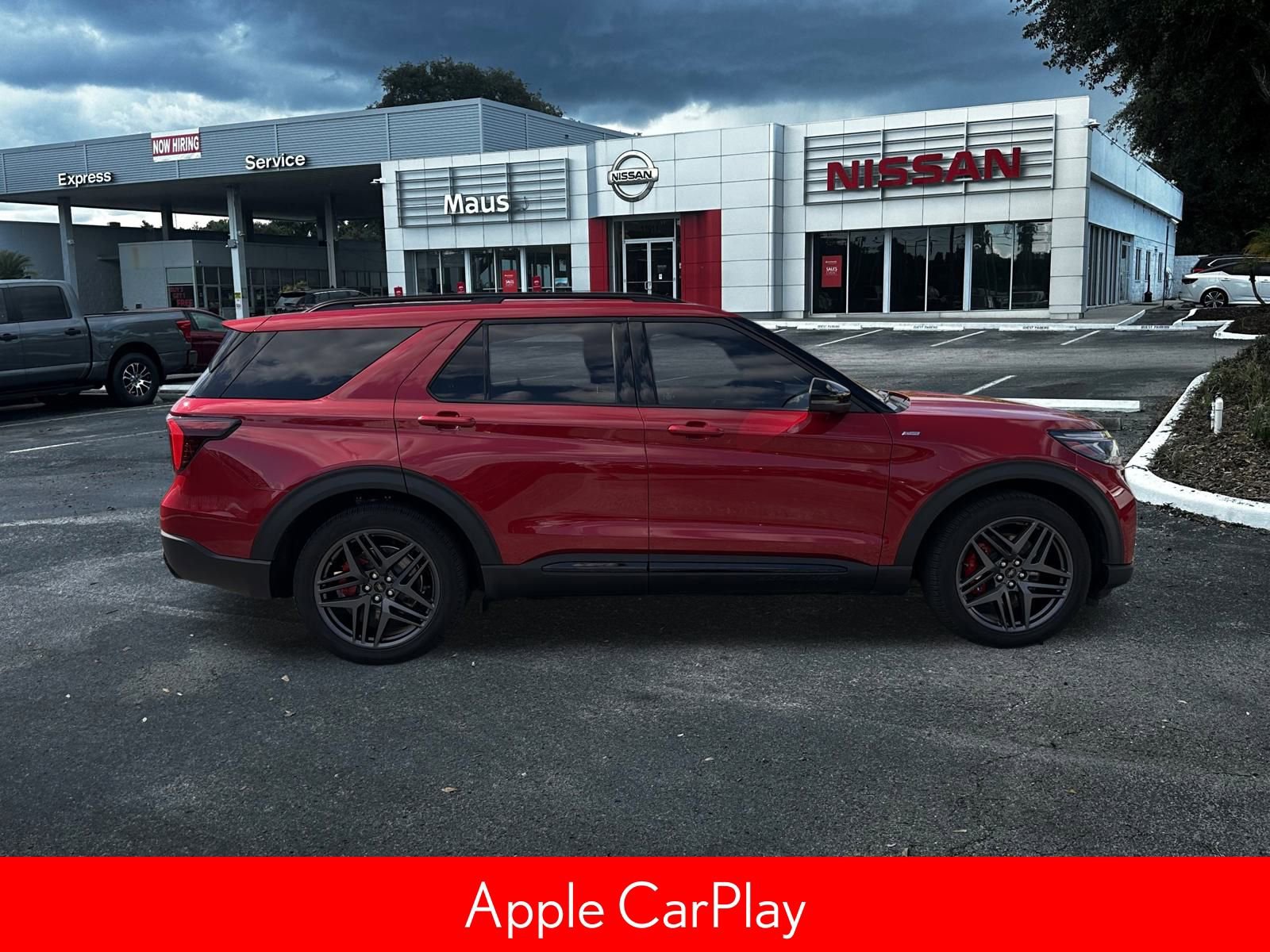 Used 2025 Ford Explorer ST-Line w/ Premium Package image 3