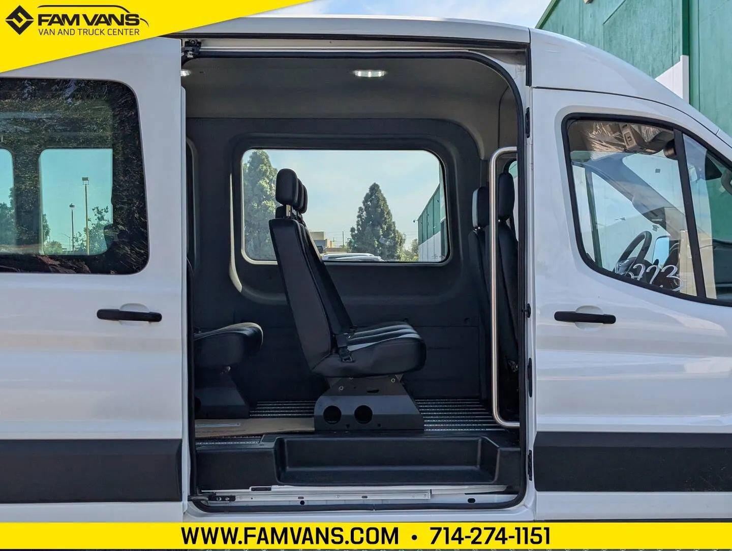 Used 2023 Ford E-Transit Medium Roof RWD image 16