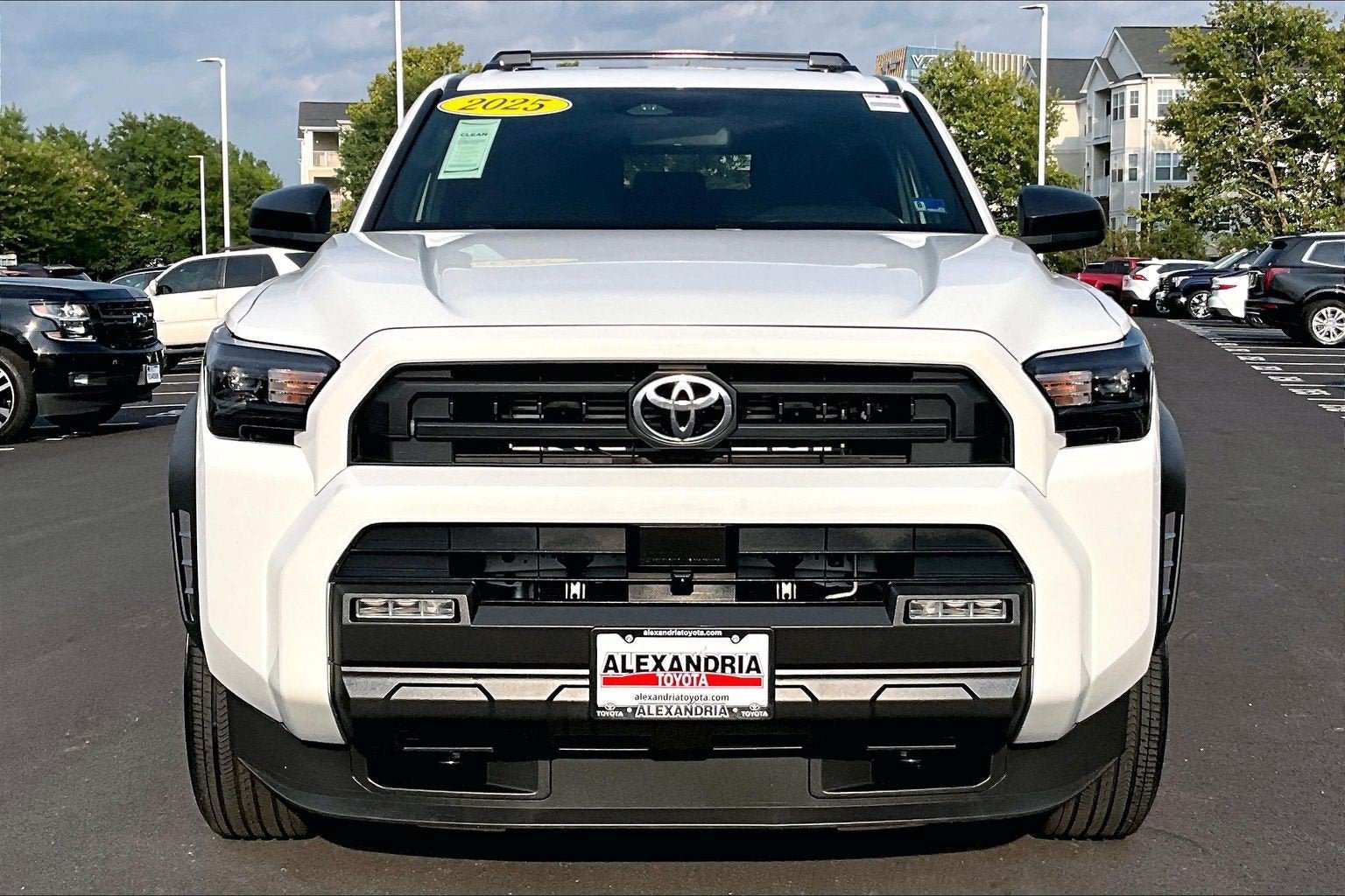 Used 2025 Toyota 4Runner SR5 AWD/4WD image 3