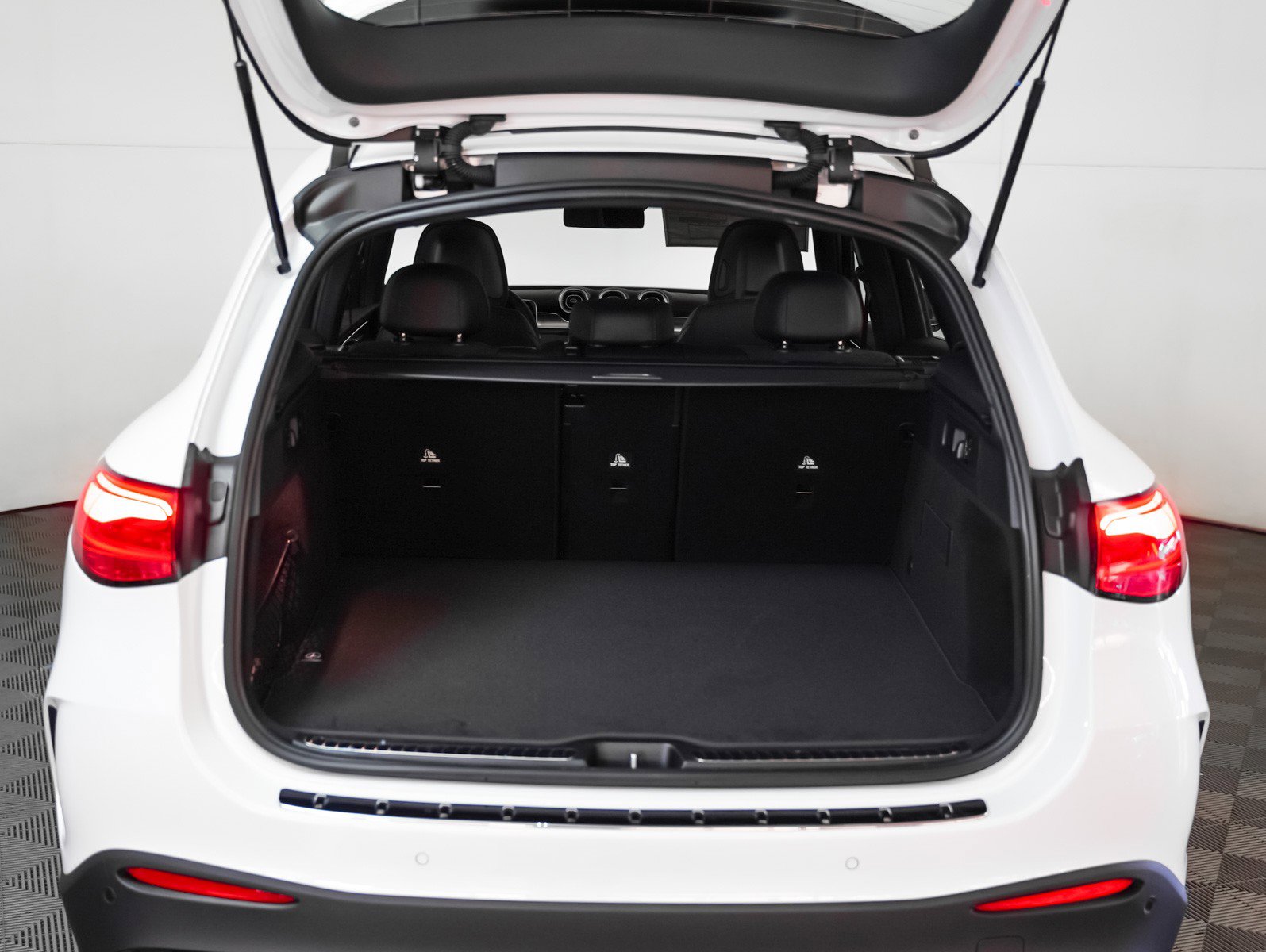 New 2026 Mercedes-Benz GLC 43 AMG 4MATIC image 11