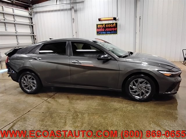 Used 2024 Hyundai Elantra SEL FWD image 5