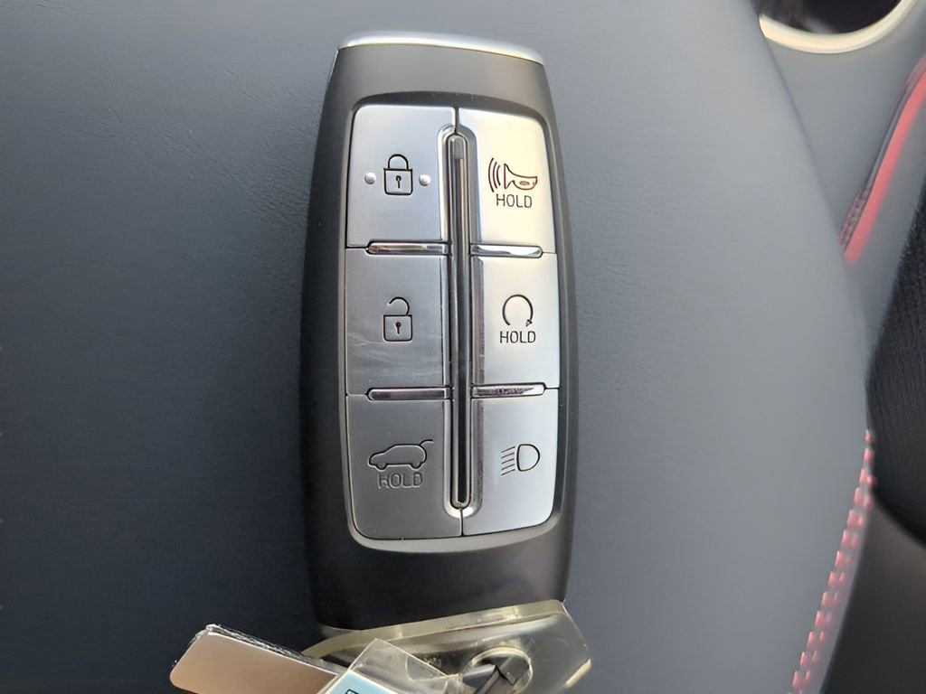 Used 2025 Genesis GV70 3.5T Sport image 31