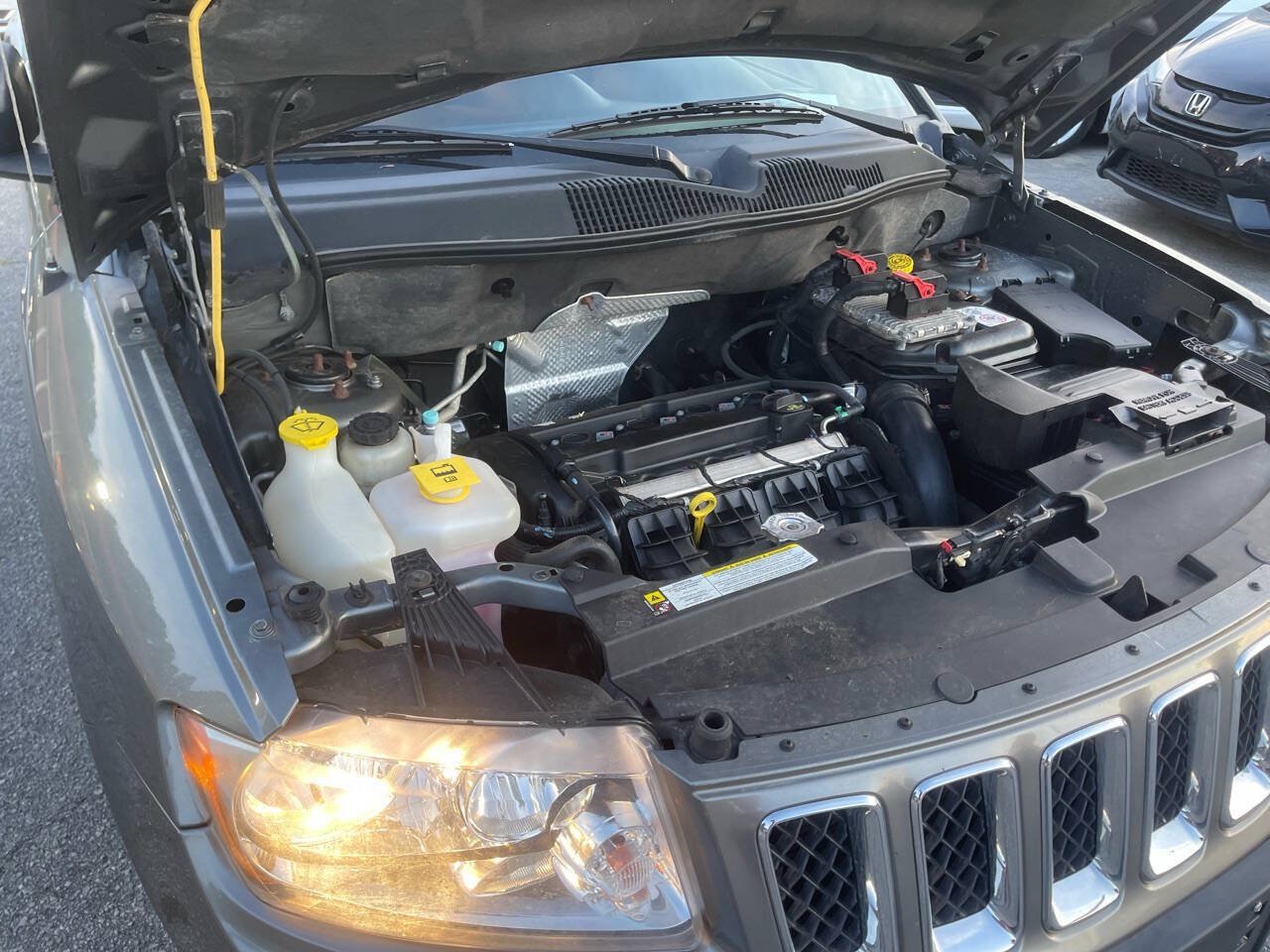 Used 2013 Jeep Compass Latitude AWD/4WD image 30