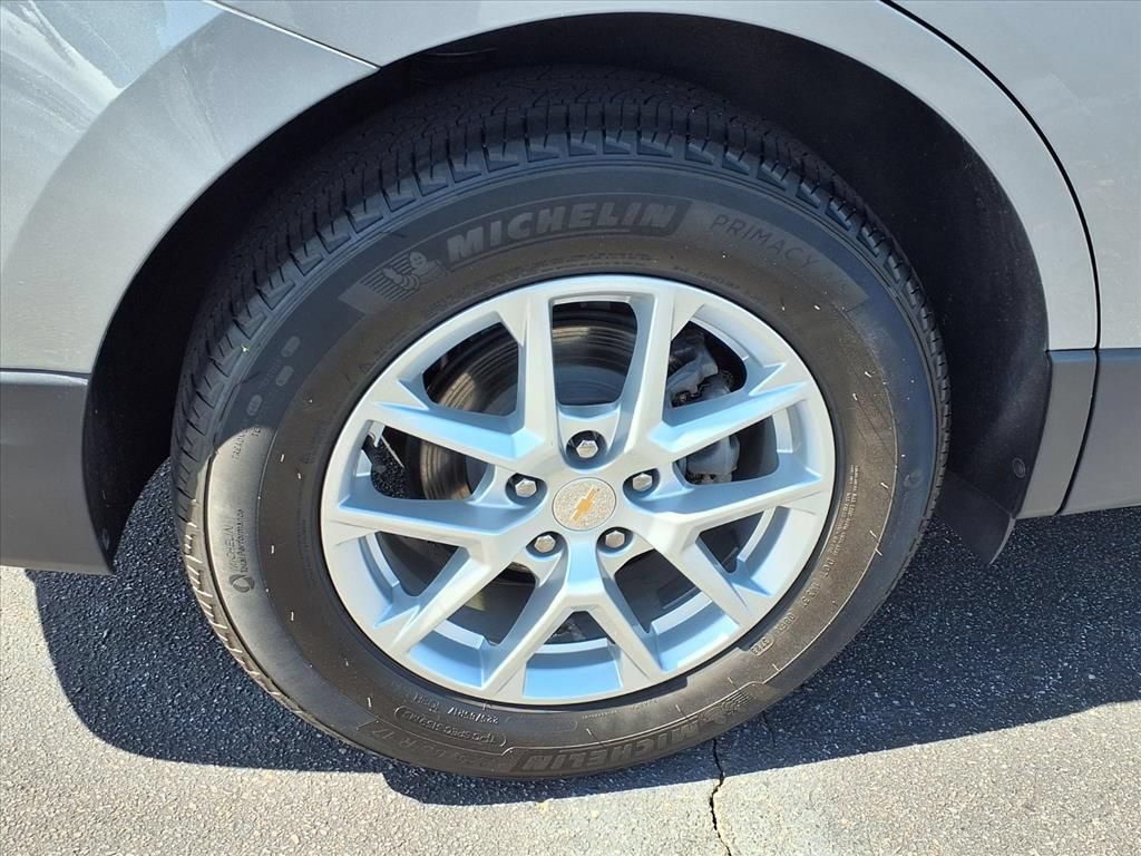Used 2024 Chevrolet Equinox LT FWD image 22