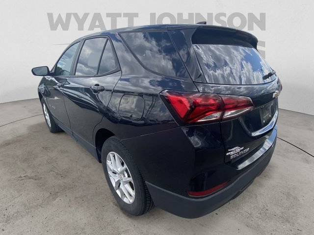 Used 2024 Chevrolet Equinox LS w/ LS Convenience Package AWD/4WD image 7