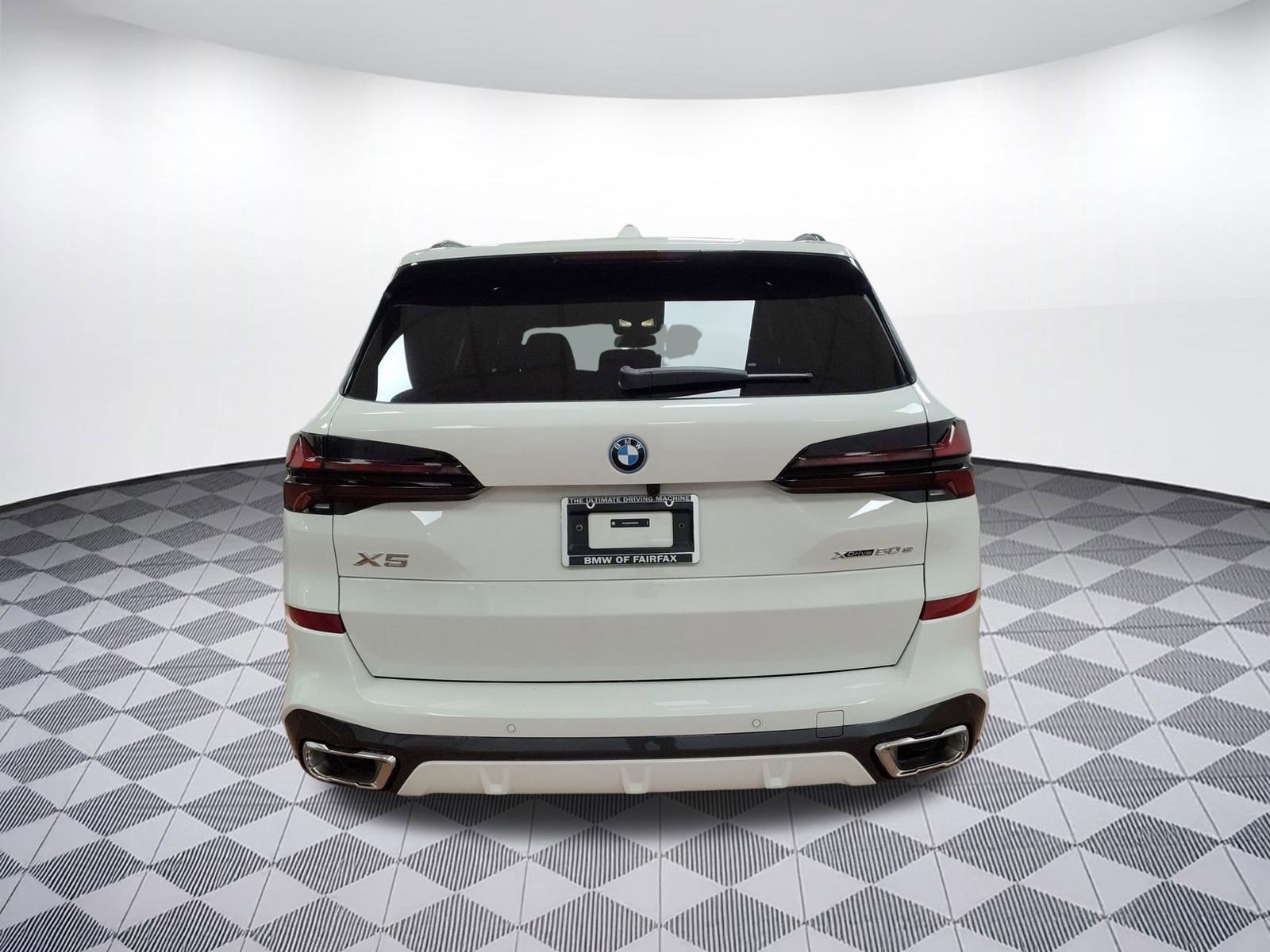 New 2026 BMW X5 xDrive50e w/ M Sport Package image 9