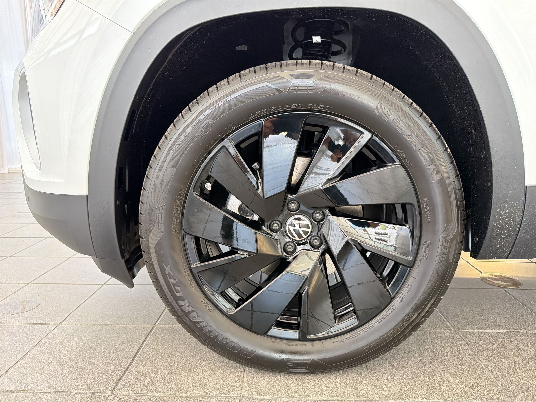 New 2026 Volkswagen Atlas SE FWD image 12
