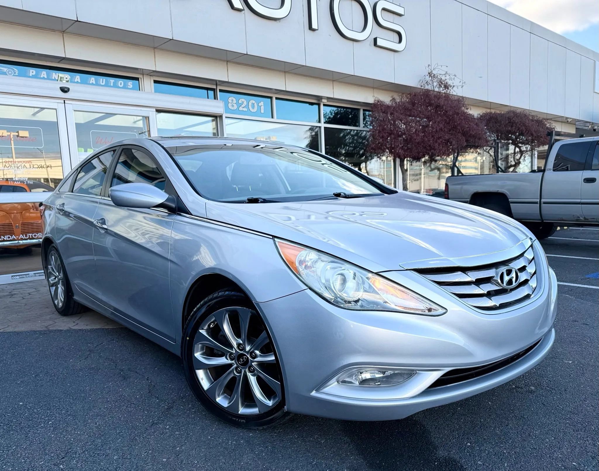 Used 2013 Hyundai Sonata SE w/ Navigation & Sunroof Pkg