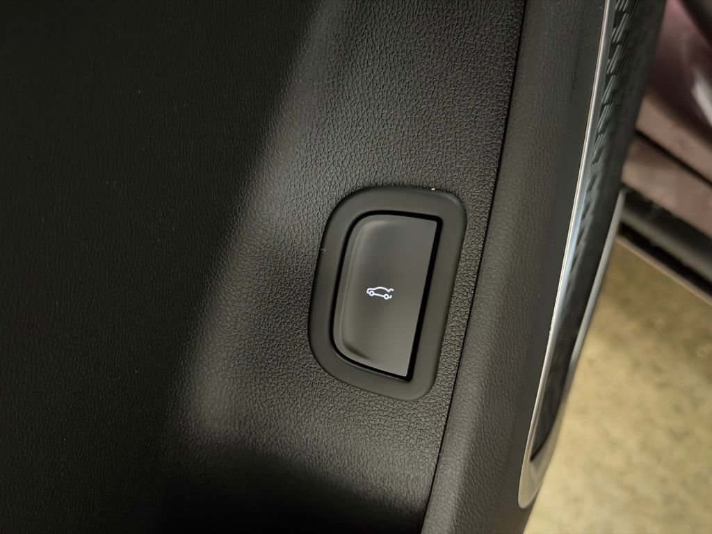 New 2026 Buick Enclave Avenir w/ Super Cruise Package image 12