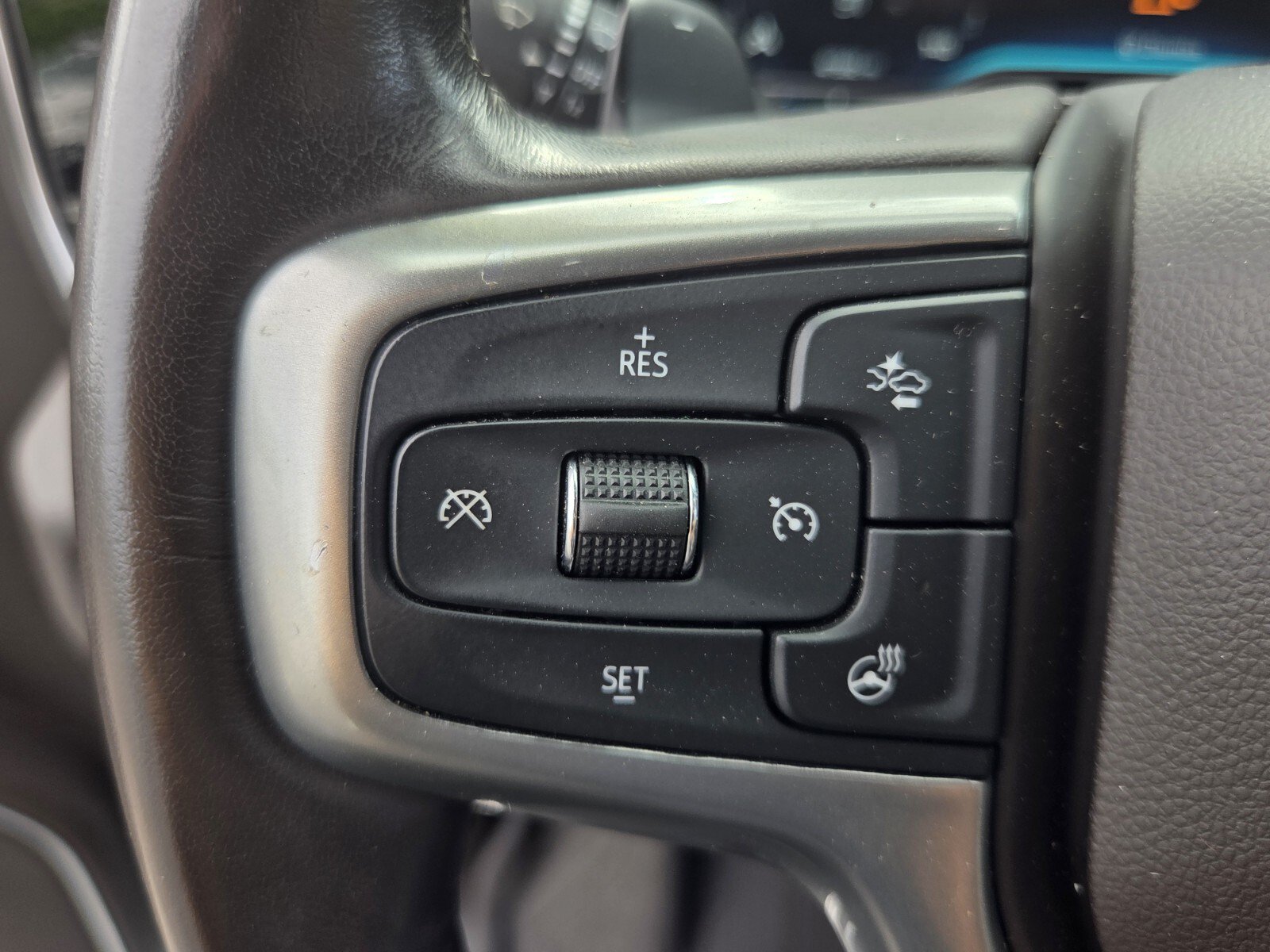 Used 2022 Chevrolet Silverado 1500 LTZ w/ LTZ Premium Package AWD/4WD image 22