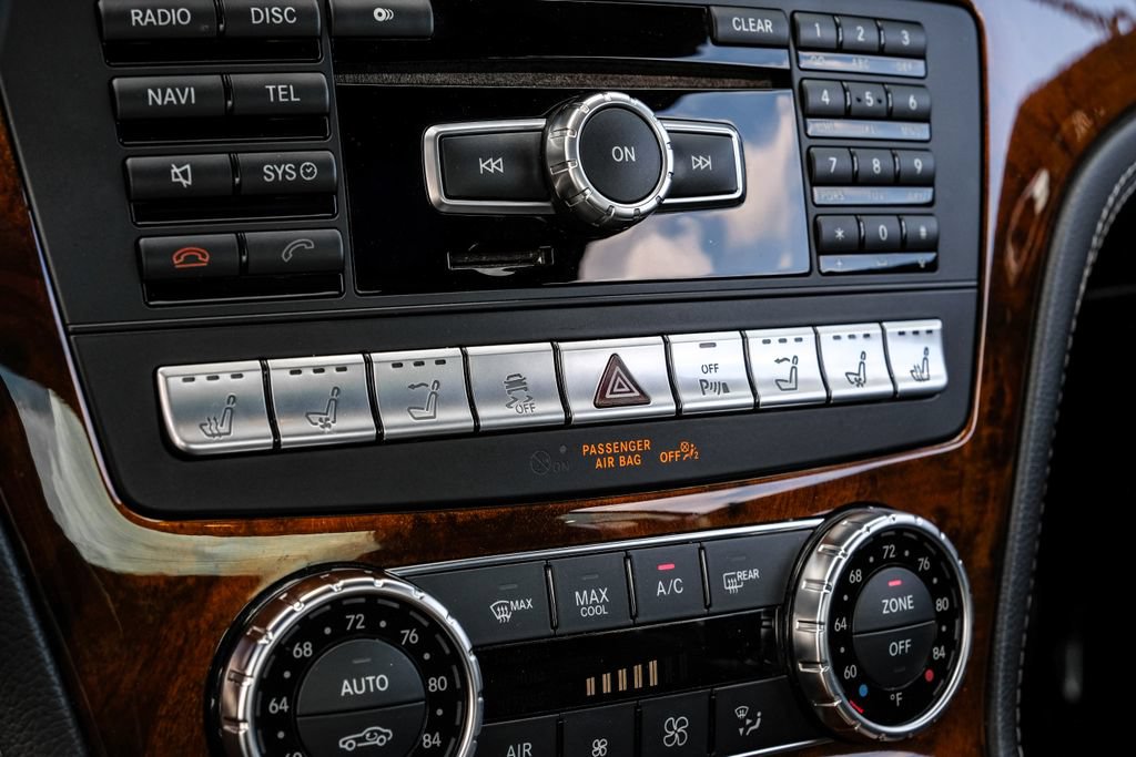 Used 2014 Mercedes-Benz SL 550 image 27