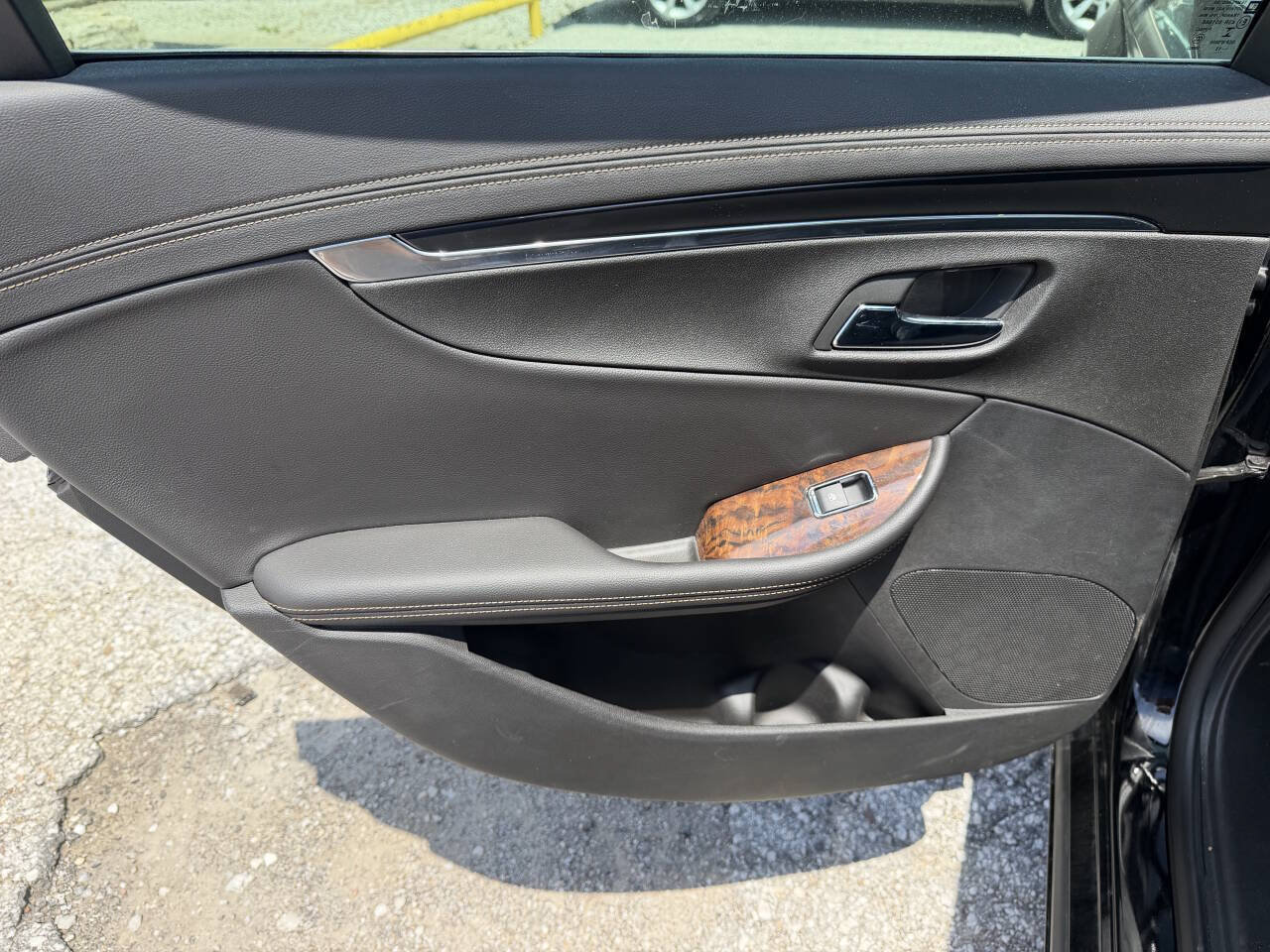 Used 2014 Chevrolet Impala LT w/ Convenience Package FWD image 15