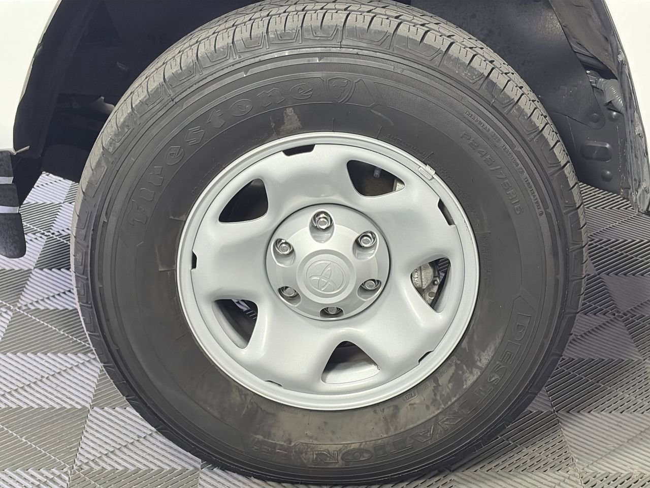 Used 2023 Toyota Tacoma SR AWD/4WD image 10