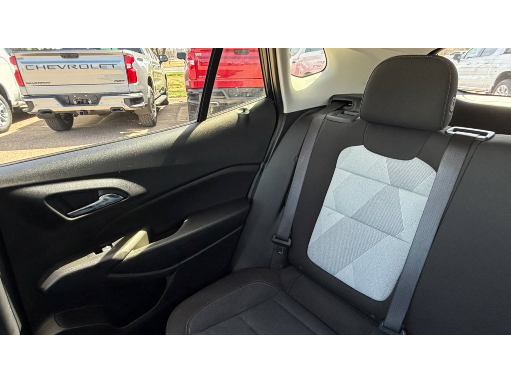 Certified 2024 Chevrolet Trax LS w/ LS Convenience Package FWD image 22