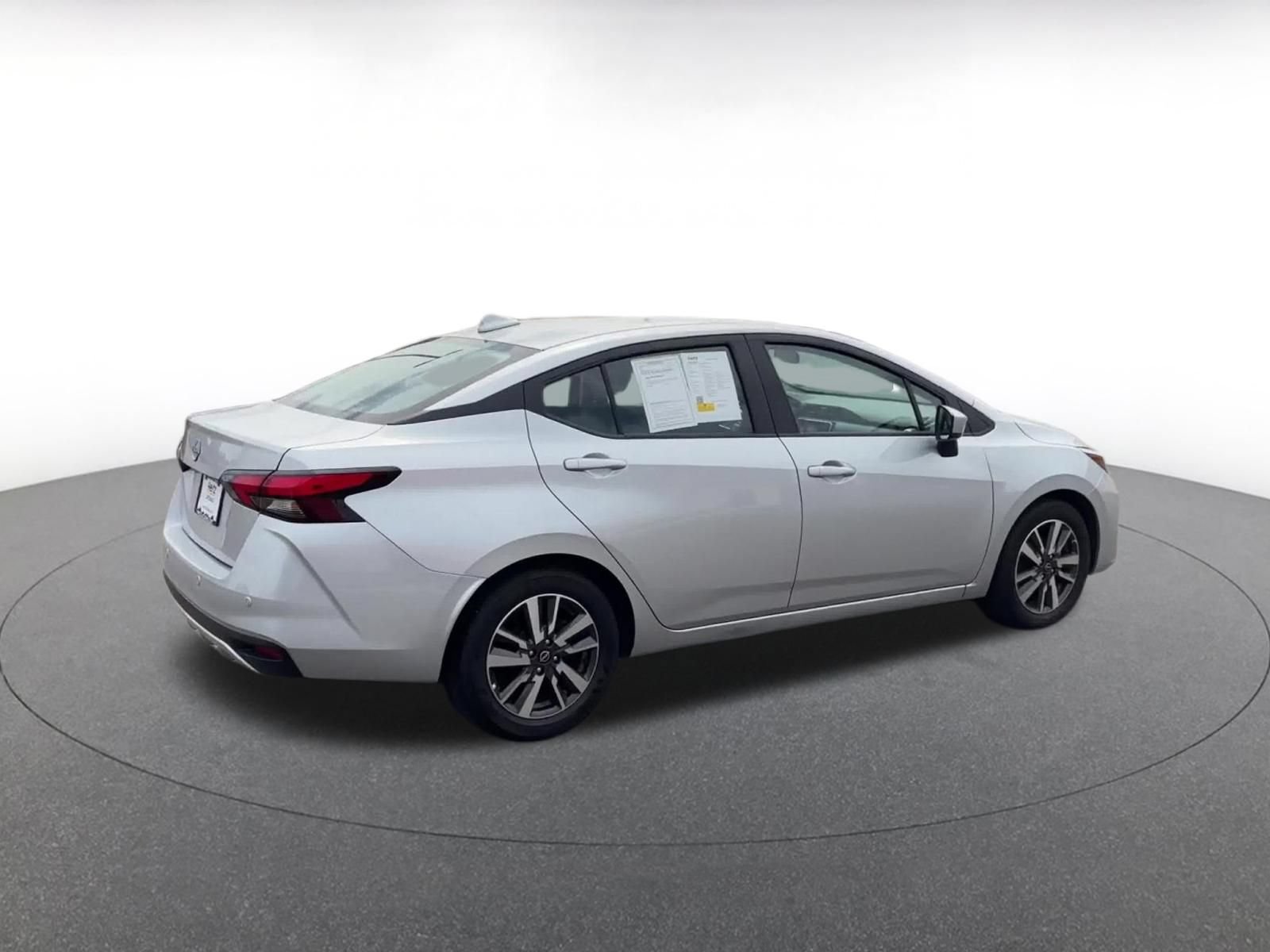 Used 2025 Nissan Versa SV FWD image 15
