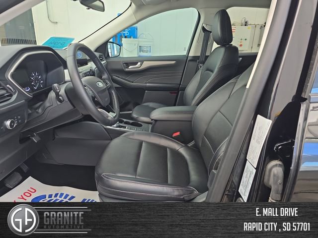 Used 2022 Ford Escape SEL w/ Equipment Group 302A image 9