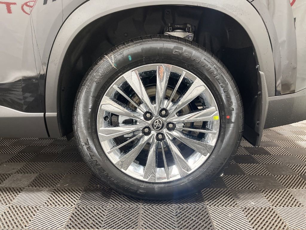 Used 2026 Toyota Grand Highlander Platinum image 28