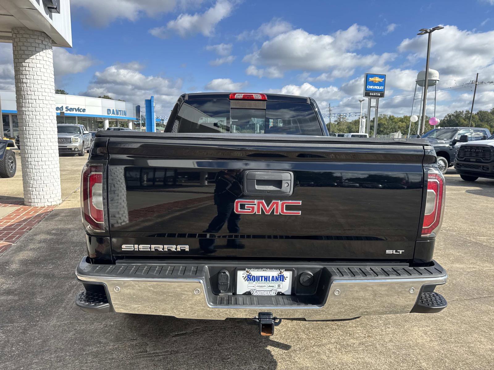 Used 2018 GMC Sierra 1500 SLT w/ Enhanced Driver Alert Package image 6