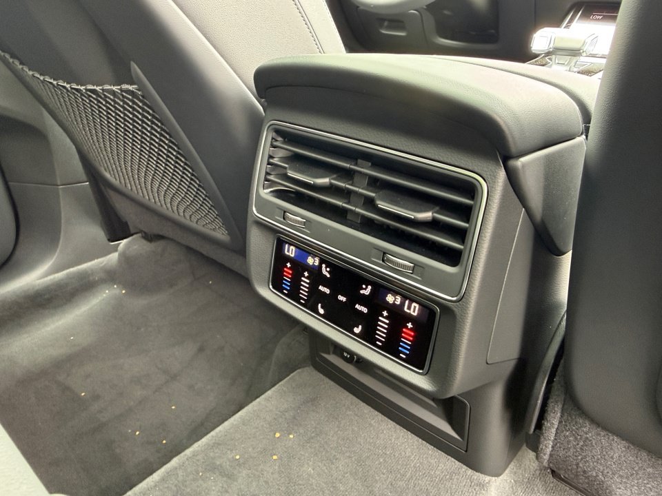 New 2026 Audi Q7 3.0T Premium Plus AWD/4WD image 29