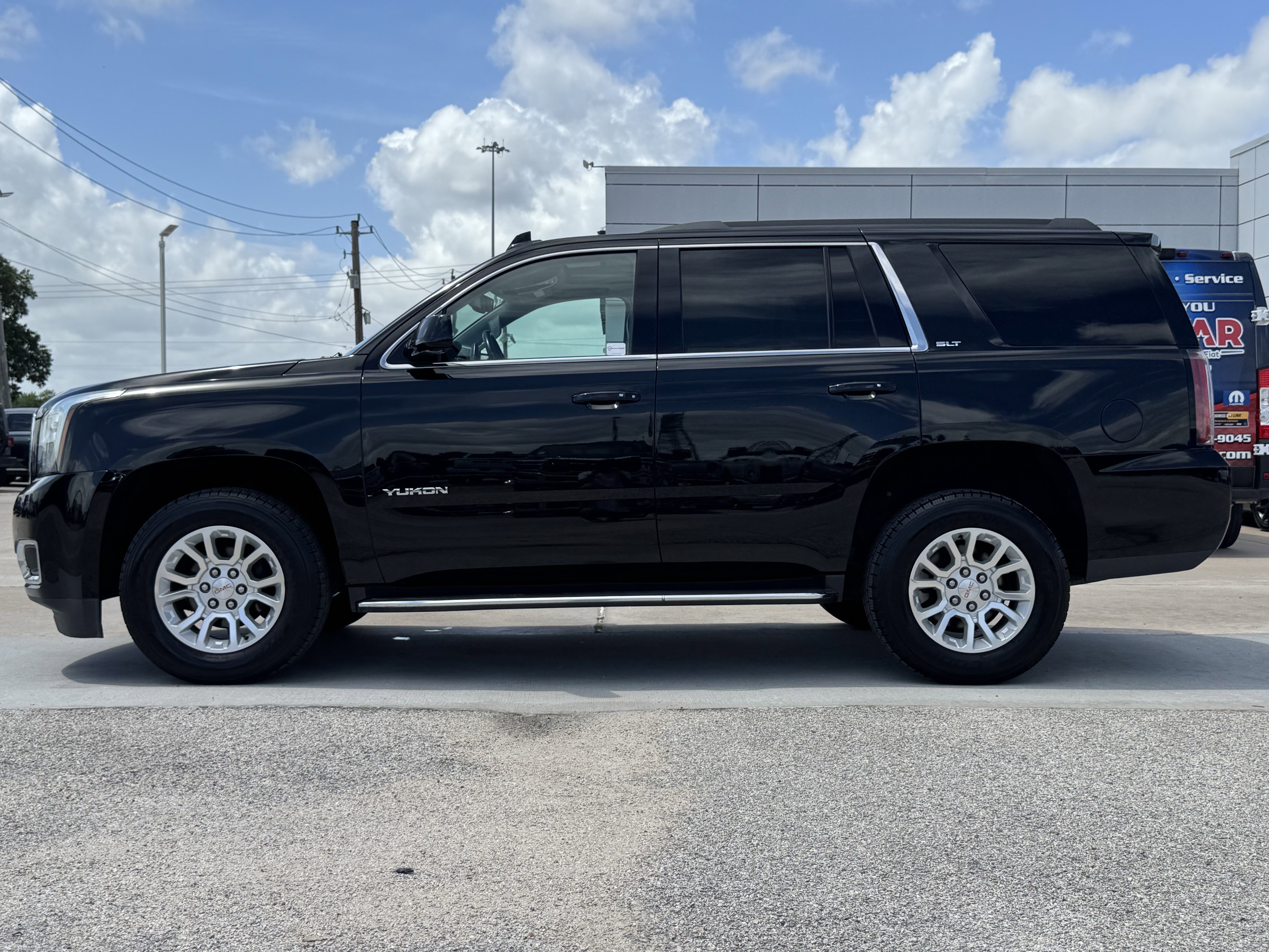 Used 2020 GMC Yukon SLT w/ Open Road Package image 7