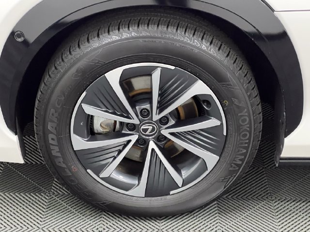 Certified 2023 Lexus RZ 450e Premium w/ Technology Package AWD/4WD image 22