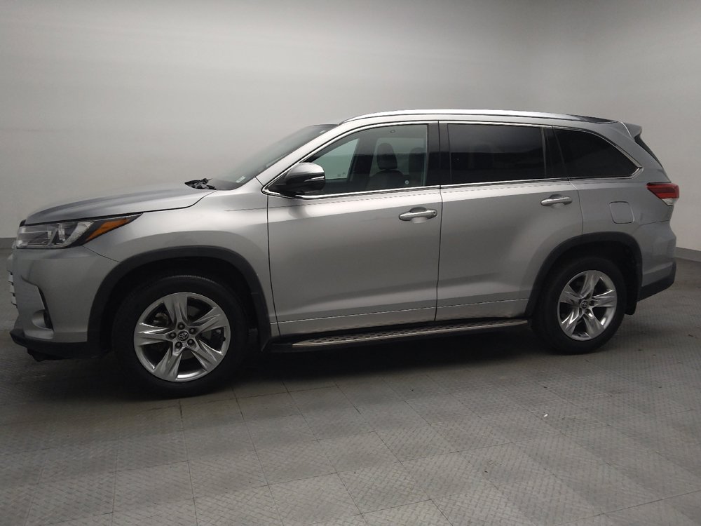 Used 2019 Toyota Highlander Limited FWD image 2