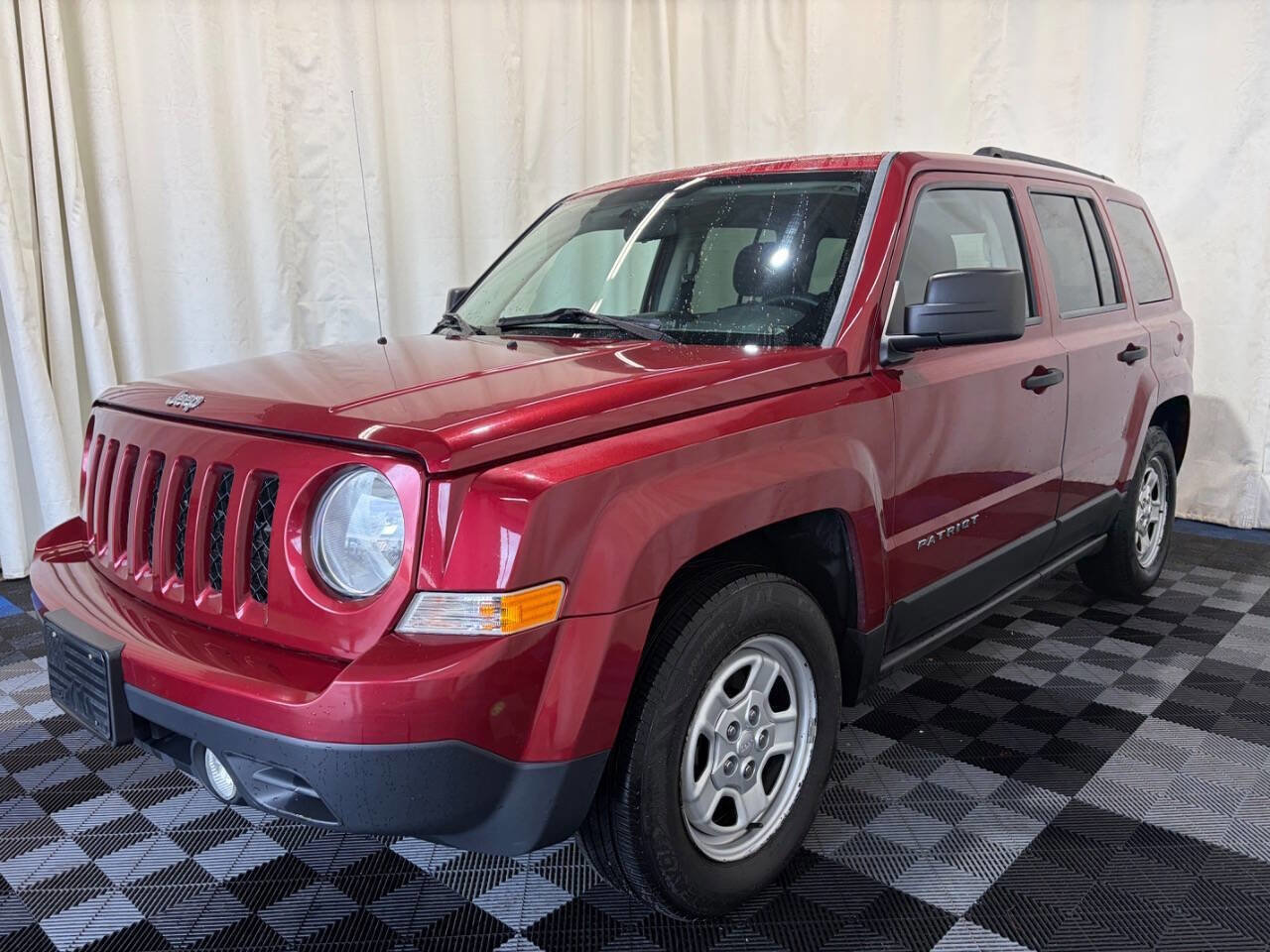 Used 2014 Jeep Patriot Sport FWD image 2