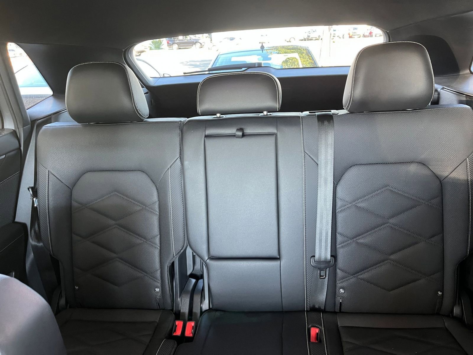 Used 2025 Volkswagen Atlas Cross Sport SE image 38