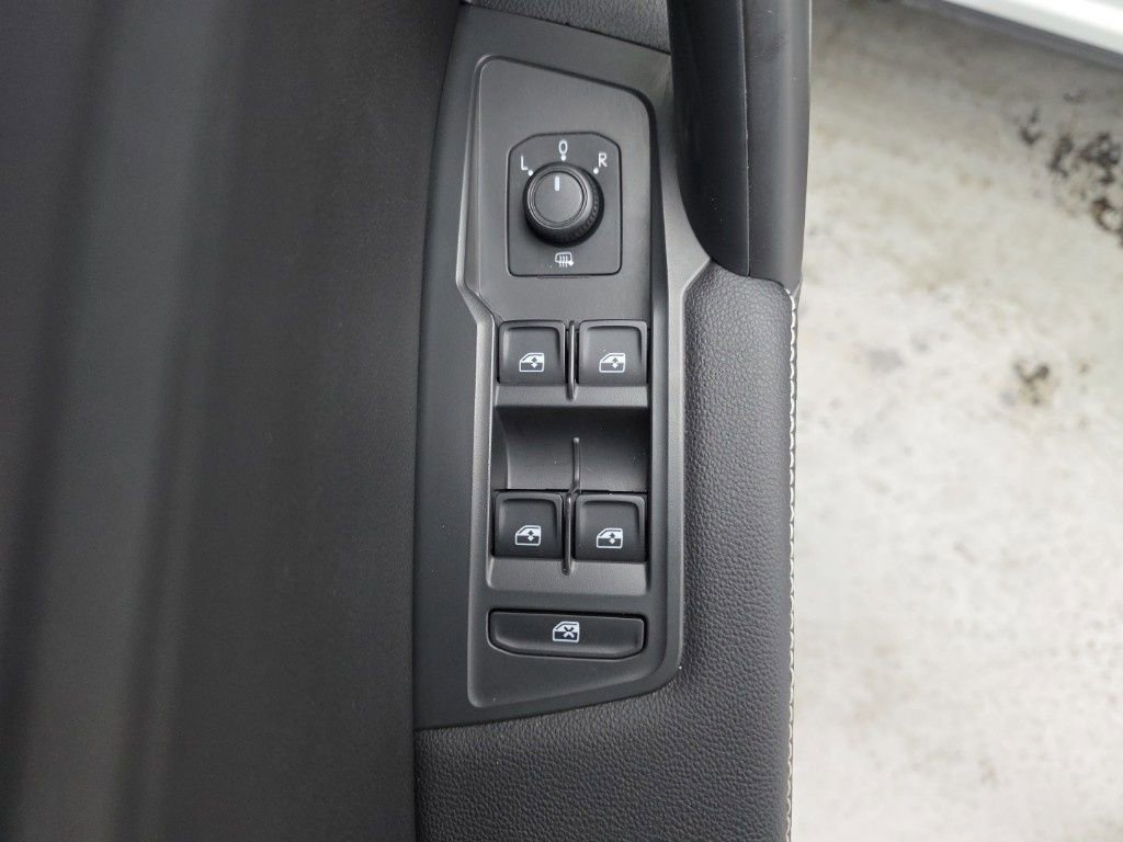 Used 2023 Volkswagen Tiguan S image 18