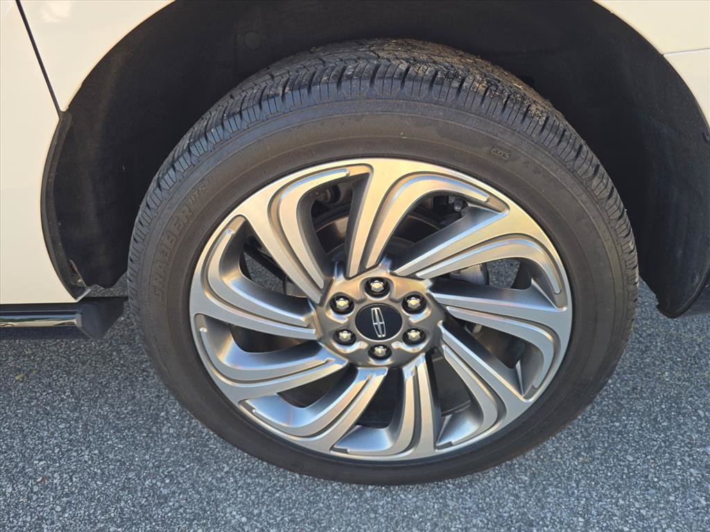 Used 2024 Lincoln Navigator L Reserve AWD/4WD image 7