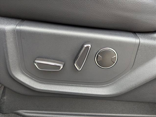 Used 2024 Ford Expedition Limited image 9