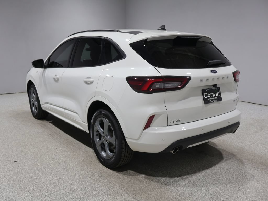 Used 2024 Ford Escape ST-Line w/ Tech Pack #1 AWD/4WD image 5