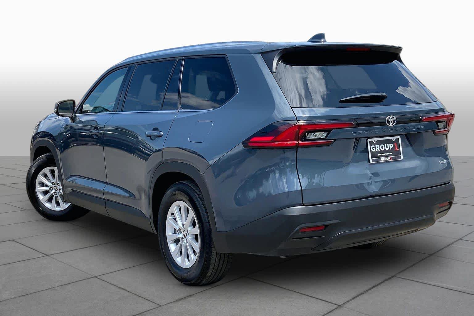 Used 2025 Toyota Grand Highlander FWD image 12